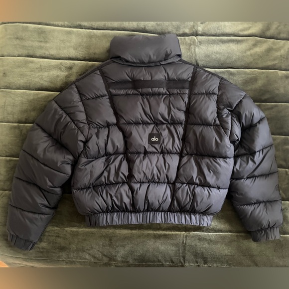 ALO Yoga Aspen Love Puffer Jacket NWOT - Picture 4 of 9